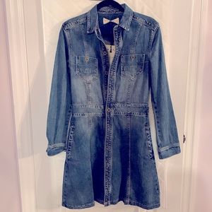 Beautiful Lola Jeans button up dress, hits just at my knees (I’m 5’8), size M